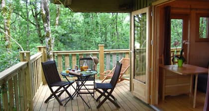 Cabane Perchée Jurassic, Unique en France, Atypique, Insolite!