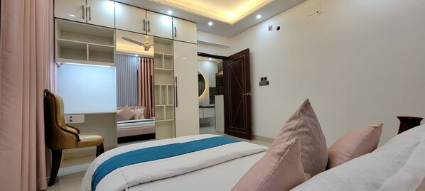 3 habitaciones, tabla de planchar con plancha y wifi gratis