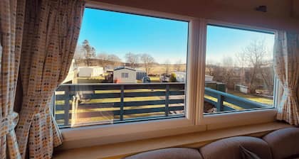 Newton Stewart-sleeps 6-pool-parking-pet Friendly
