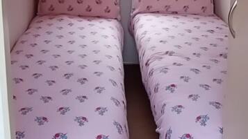 Cabin | 3 bedrooms, free WiFi, bed sheets