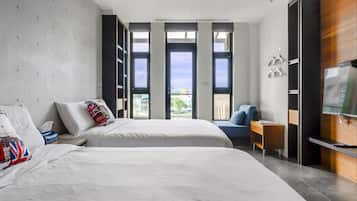 Family Room, Balcony | Blackout drapes, free WiFi, bed sheets
