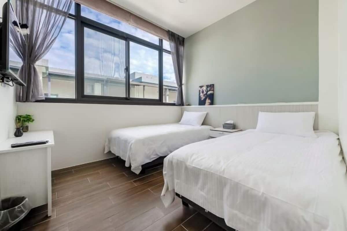 Blackout drapes, WiFi (free), bed sheets