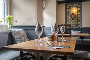 Restaurant - Cromwell Arms (Newton Abbot)