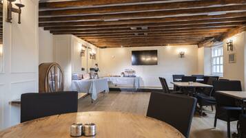 Desayuno a la carta incluido todos los días