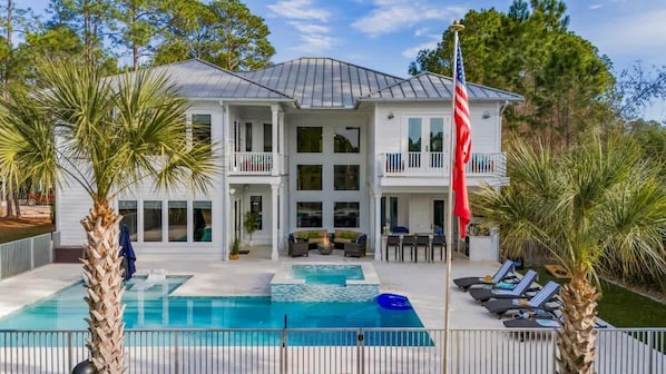 Pool - Luxe, Lakefront, Heated Pool/Spa, 5 mins to Beach (Santa Rosa Beach)