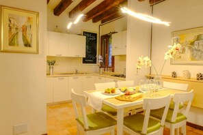 Dining - Apartment Ponte Dei Greci - Historic center of Venice (Venezia)