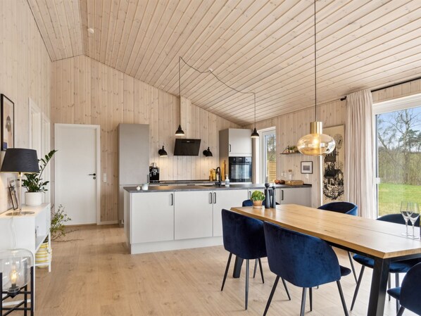 Fridge, oven, dishwasher, highchair