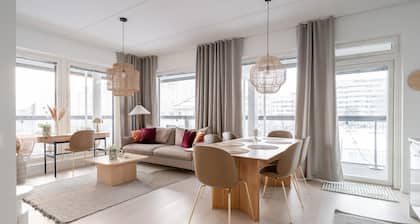 New 2BR Apt with Balcony, Sauna & Great Location
