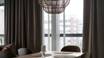 Deluxe Apartment | 2 bedrooms, premium bedding, down comforters, individually decorated