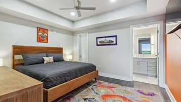 2 bedrooms, iron/ironing board, travel crib, free WiFi