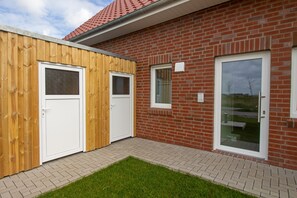 Exterior detail - Wunderschöne, Neue Fewo Anno78 am Wangermeer mit Kurzen Wegen zur Nordsee (Wangerland)