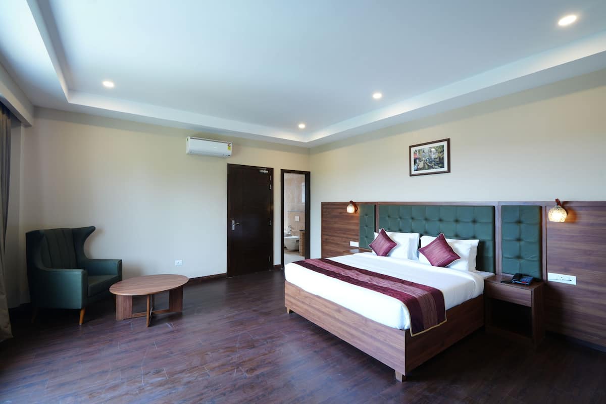Luxury Cottage | 1 bedroom, Frette Italian sheets, premium bedding, memory-foam beds