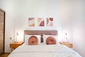 2 bedrooms, in-room safe, iron/ironing board, free WiFi - Enjoy a stylish experience close to the Acropolis! 
 (Athina)