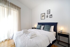 2 bedrooms, in-room safe, iron/ironing board, free WiFi - Enjoy a stylish experience close to the Acropolis! 
 (Athina)