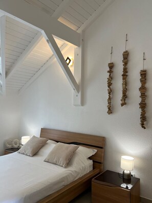 2 chambres, fer et planche à repasser, Wi-Fi, draps fournis