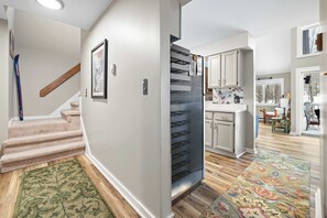 Interior - Sleek 2BR Kettlebrook Condo with Fireplace, Ski-in/Ski-out (Windsor County)