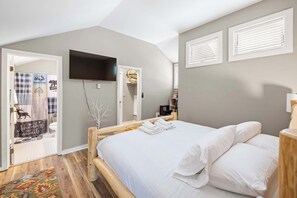 2 bedrooms, WiFi, bed sheets - Sleek 2BR Kettlebrook Condo with Fireplace, Ski-in/Ski-out (Windsor County)