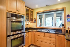 Unclassified image, 5 of 50, button - Beautiful backyard, pool, deeded beach rights! (Truro)