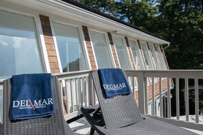 Property grounds - Beautiful, private & spacious, great location, large outdoor stone patio! (Wellfleet)