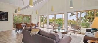 Stunning Views w/ Private Beach on Lt. Island!