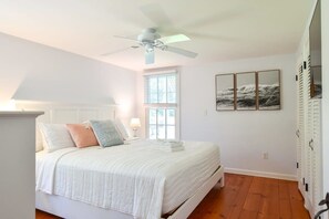 4 chambres, fer et planche à repasser, Wi-Fi, literie fournie