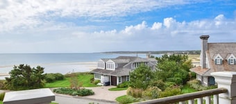 Elegant Chatham Home, steps to private association on Hardings Beach, Dog Friend