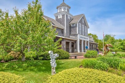 Hot Tub, 200 ft to Beach!