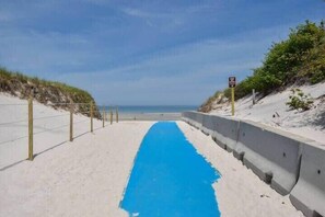 Una spiaggia nelle vicinanze