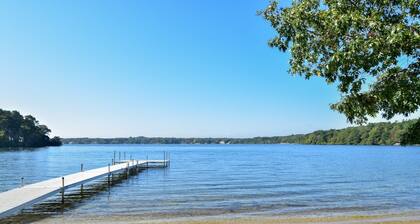 Lake House in Centerville with Private Water Access!