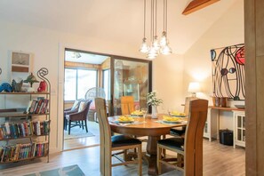 Dining - Lake House in Centerville with Private Water Access! (Barnstable)