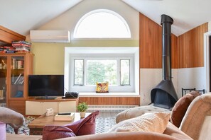 TV, offices - Lake House in Centerville with Private Water Access! (Barnstable)