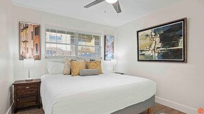 2 chambres, fer et planche à repasser, Wi-Fi, draps fournis