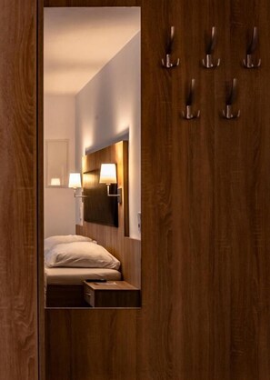 Double or Twin Room | Desk, free WiFi, bed sheets - Motel Zur Dachsbaude (Wandlitz)
