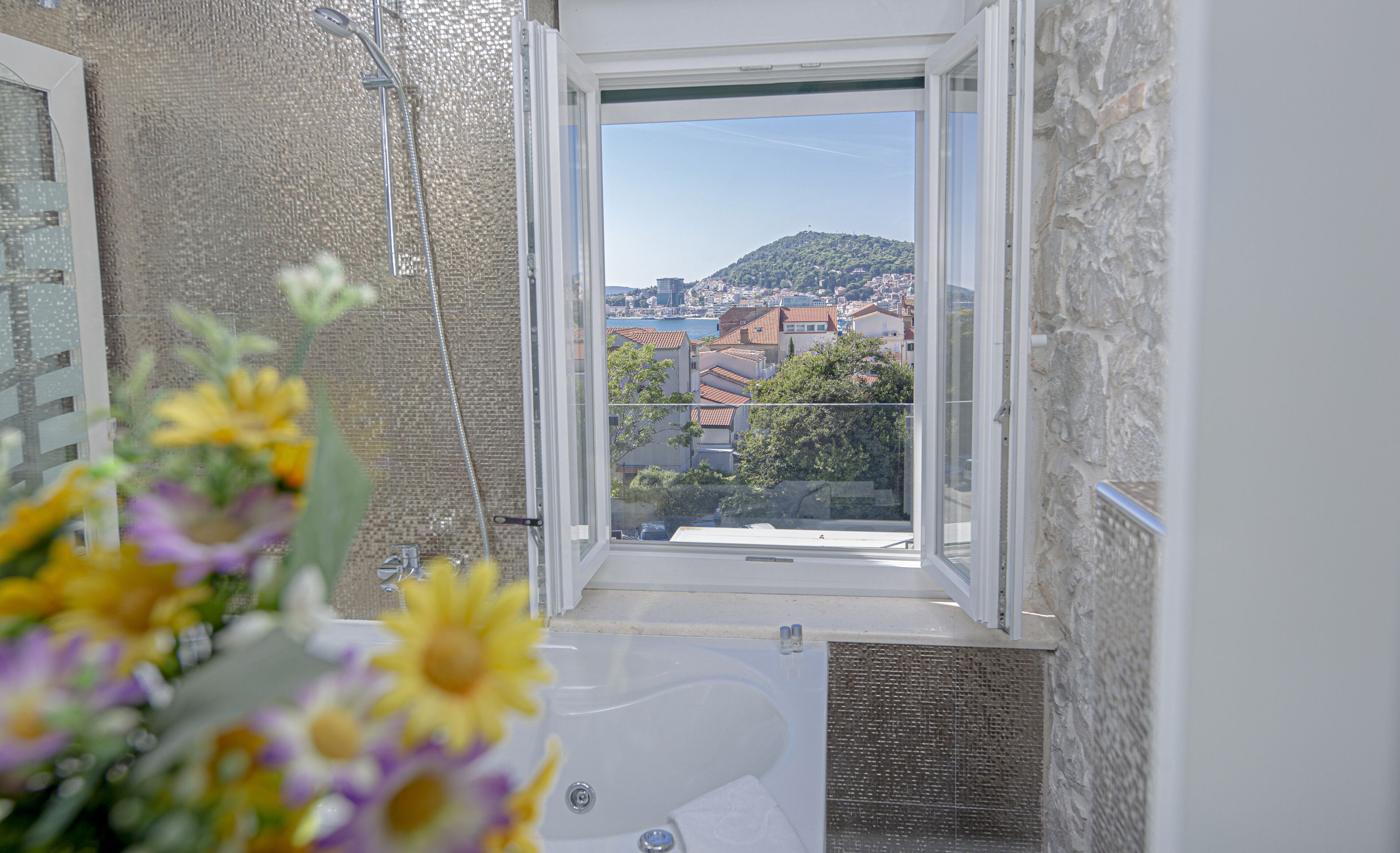 Photo - A Heritage Split