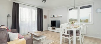 Ziębicka 14D | Apartment for 6 | Balcony | Parking