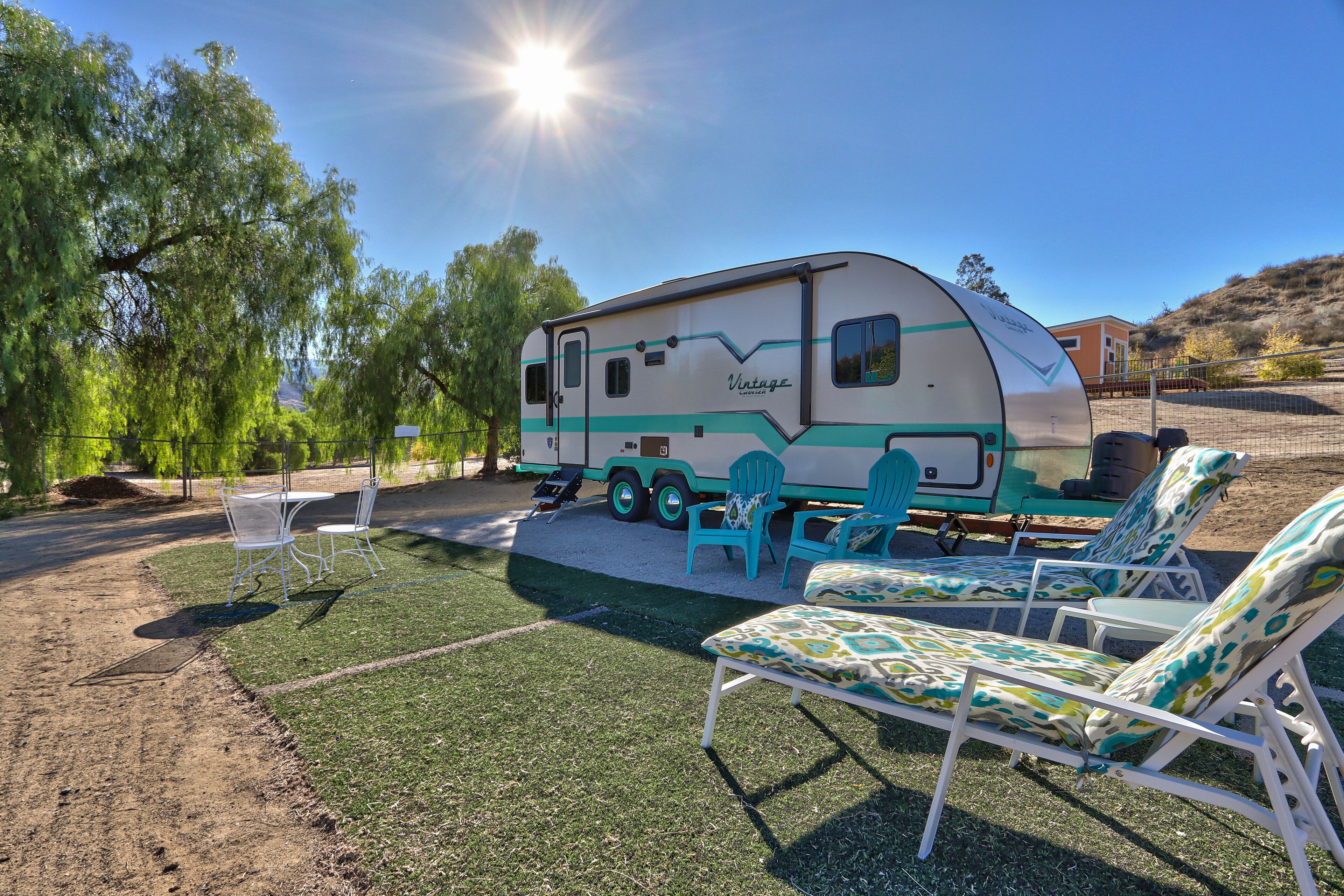 10 Acres Near Wineries: Pool, View, Dogs - The Vintage RV by Ranch Life Getaway
