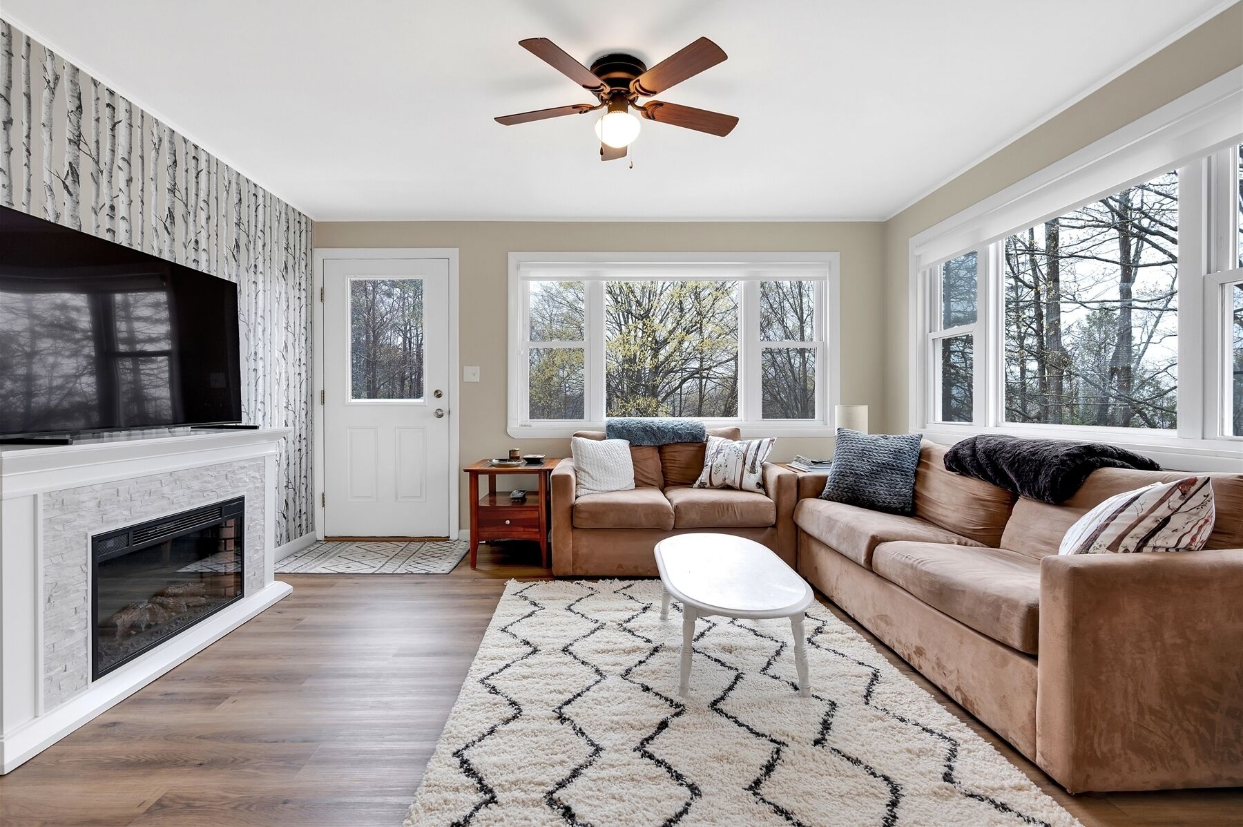 Hillside Escape | 3 Bed, 1 Bath