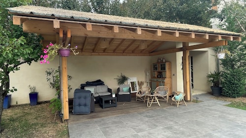 Vacation villa 250 m² with heated pool near "LYON" ideal for families