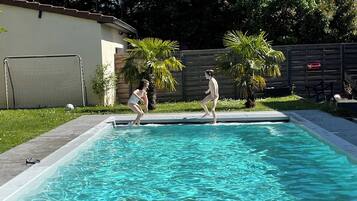 Piscine extérieure, piscine chauffée