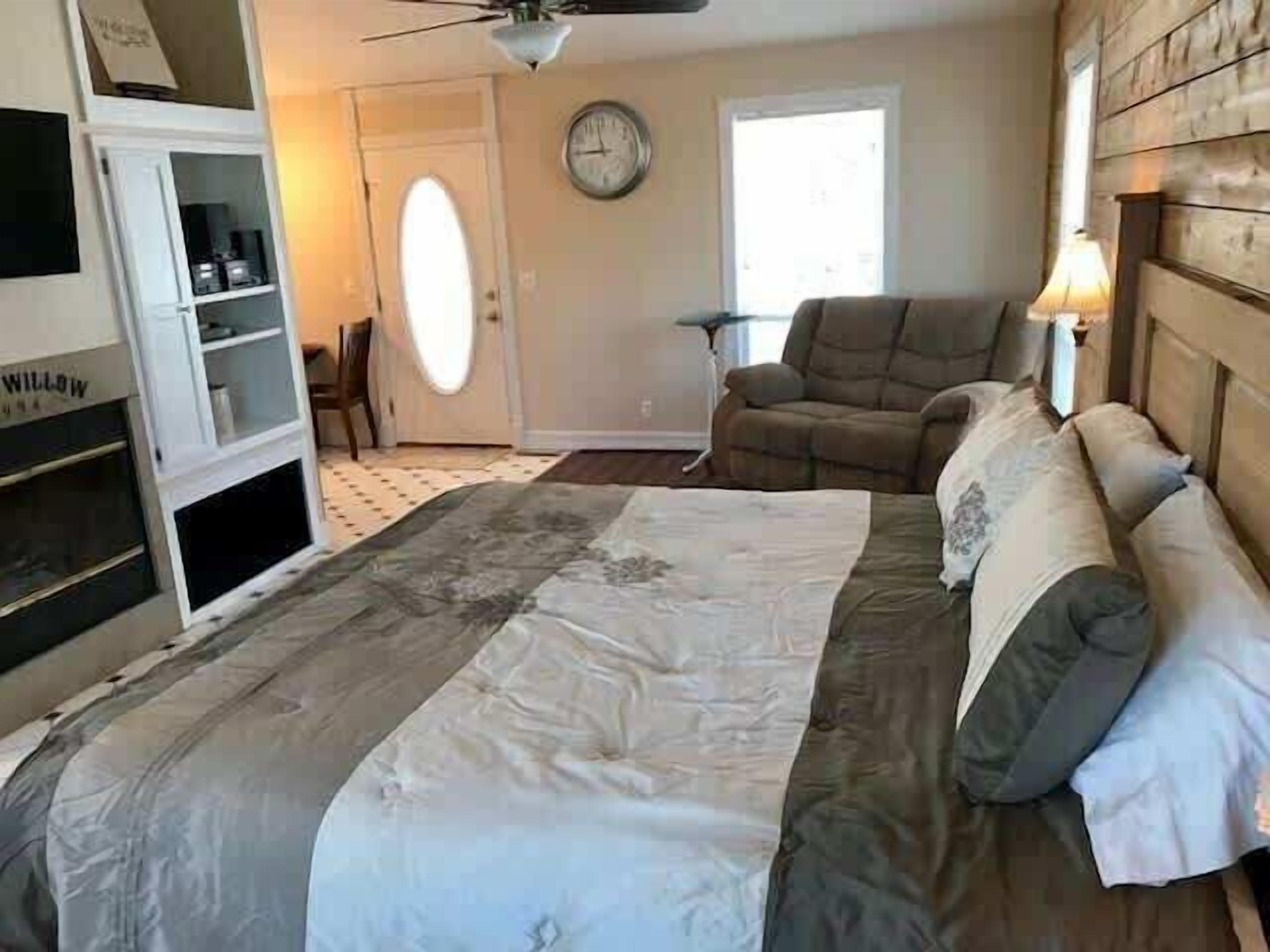 1 Schlafzimmer, Schreibtisch, Bügeleisen/Bügelbrett, Bettwäsche