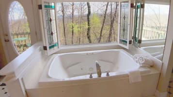 Bruser, hårtørrer, håndklæder, Shampoo
