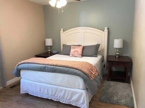 1 Schlafzimmer, Schreibtisch, Bügeleisen/Bügelbrett, WLAN