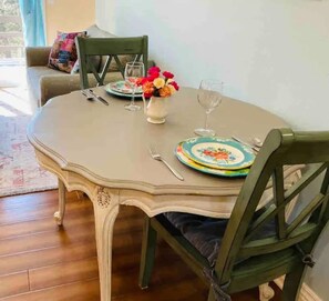 Dining - Near Marina, Kitchen, FAST WiFi, Hiking near by! (Holiday Island)