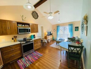 Interior - Near Marina, Kitchen, FAST WiFi, Hiking near by! (Holiday Island)