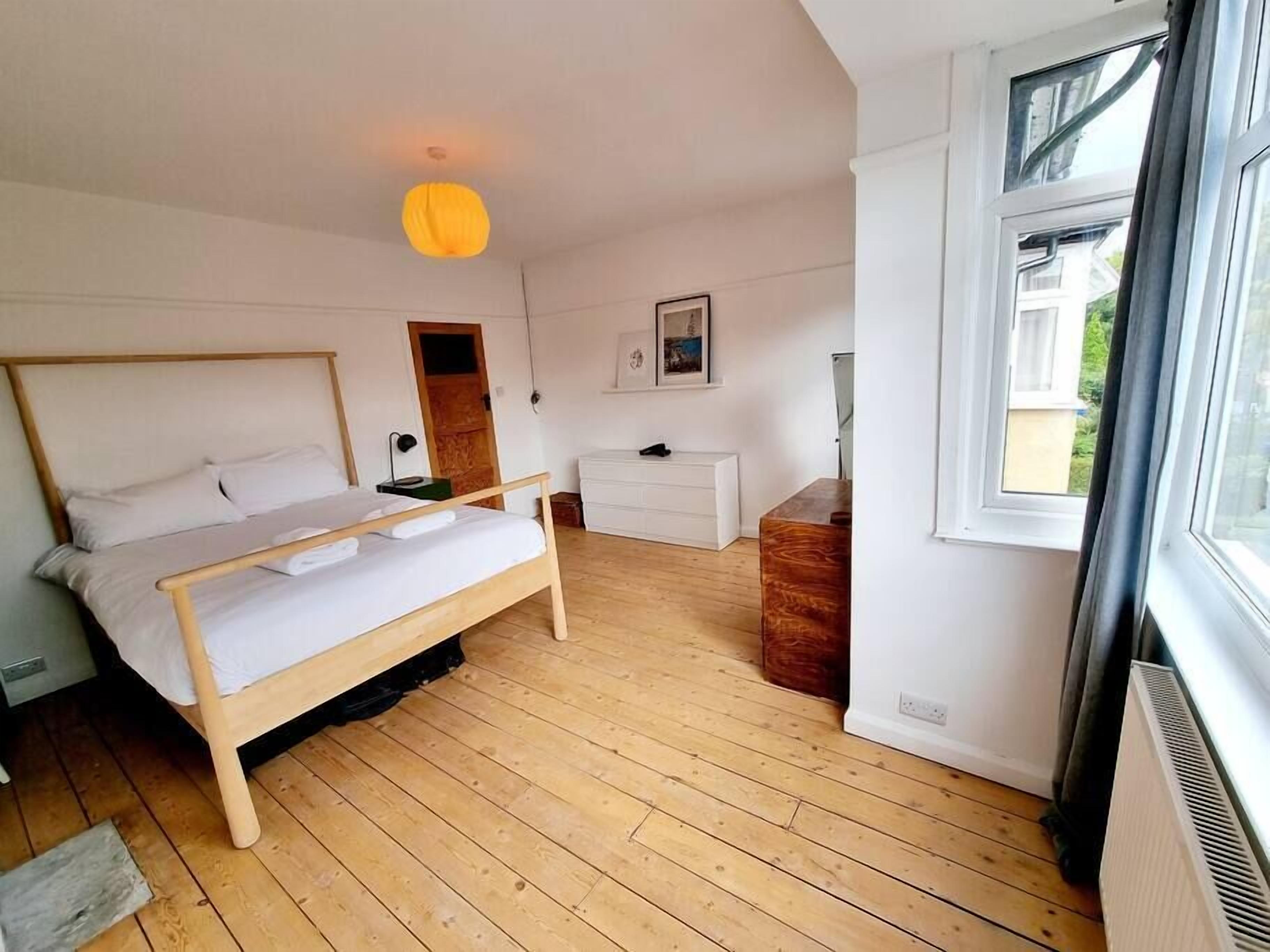 3 間睡房、熨斗/熨衫板、可攜式嬰兒床、Wi-Fi