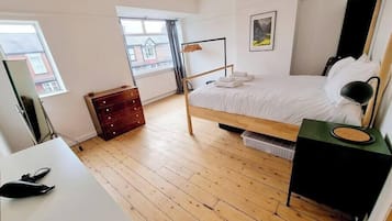 3 chambres, fer et planche à repasser, lit parapluie, Wi-Fi