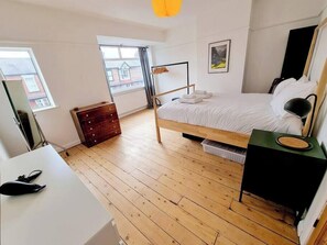 3 bedrooms, iron/ironing board, travel cot, WiFi