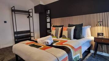 1 bedroom, iron/ironing board, travel cot, WiFi