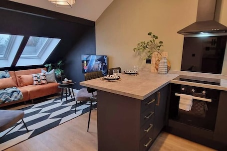 Fridge, microwave, oven, stovetop. 1 Bed Urmston Home | Free Parking