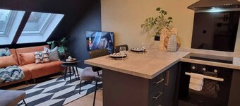 1 Bed Urmston Home | Free Parking